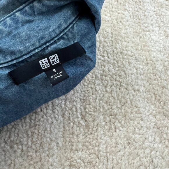 Uniqlo Blue Cotton Chambray Button Up Blouse Shirt Top S - Picture 2 of 11